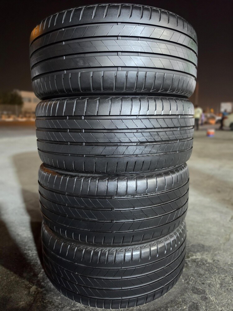 255/40/20 Bridgestone Tyre 2024 - 2