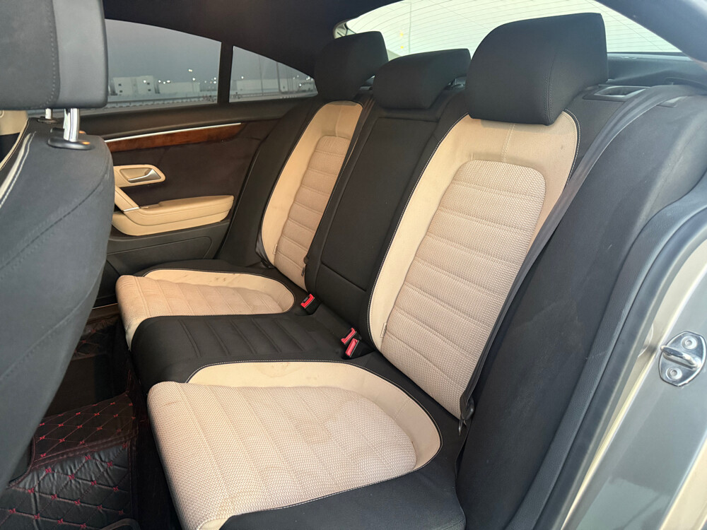 Volkswagen Passat CC - 4