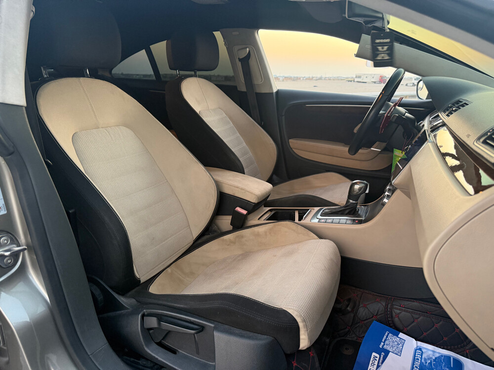 Volkswagen Passat CC - 9