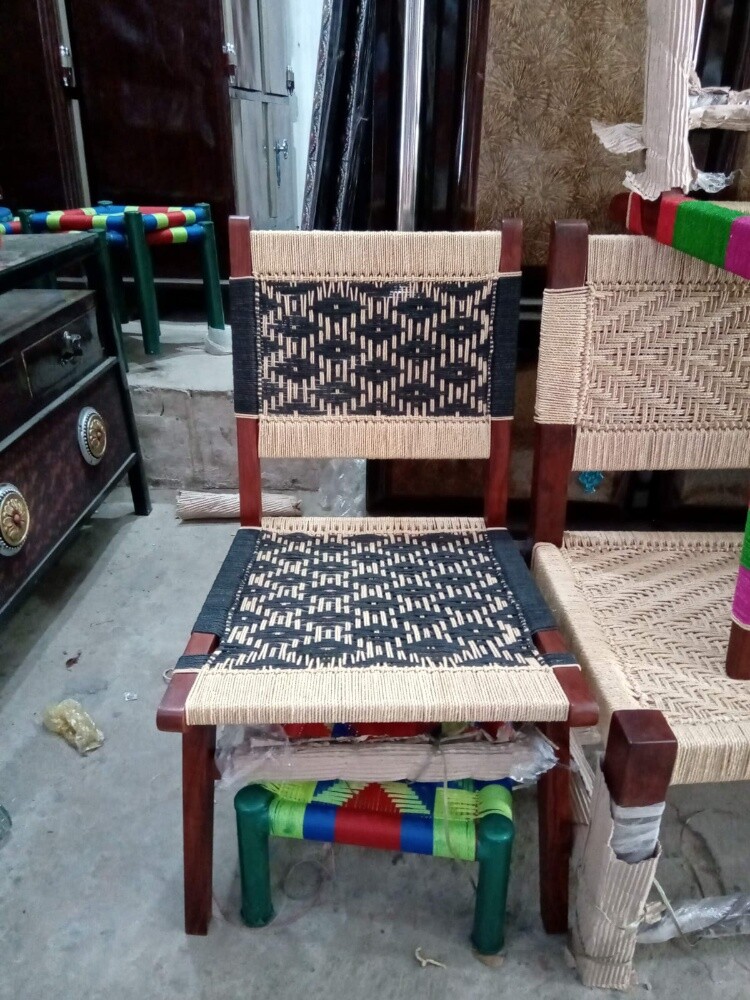 chair and sofa rop waving - 1