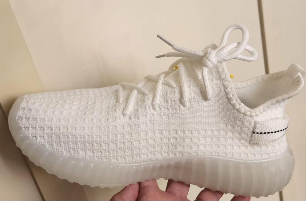 White yeezy - 3