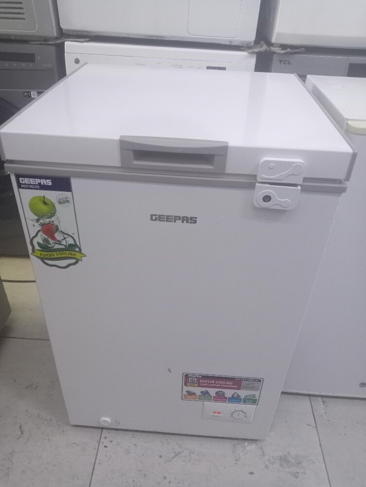 Geepas Deep Freezer Clean Condition - 2