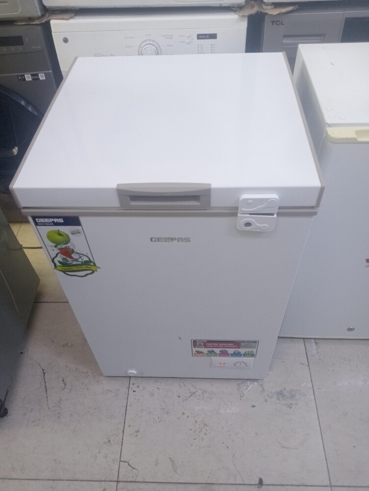 Geepas Deep Freezer Clean Condition - 1