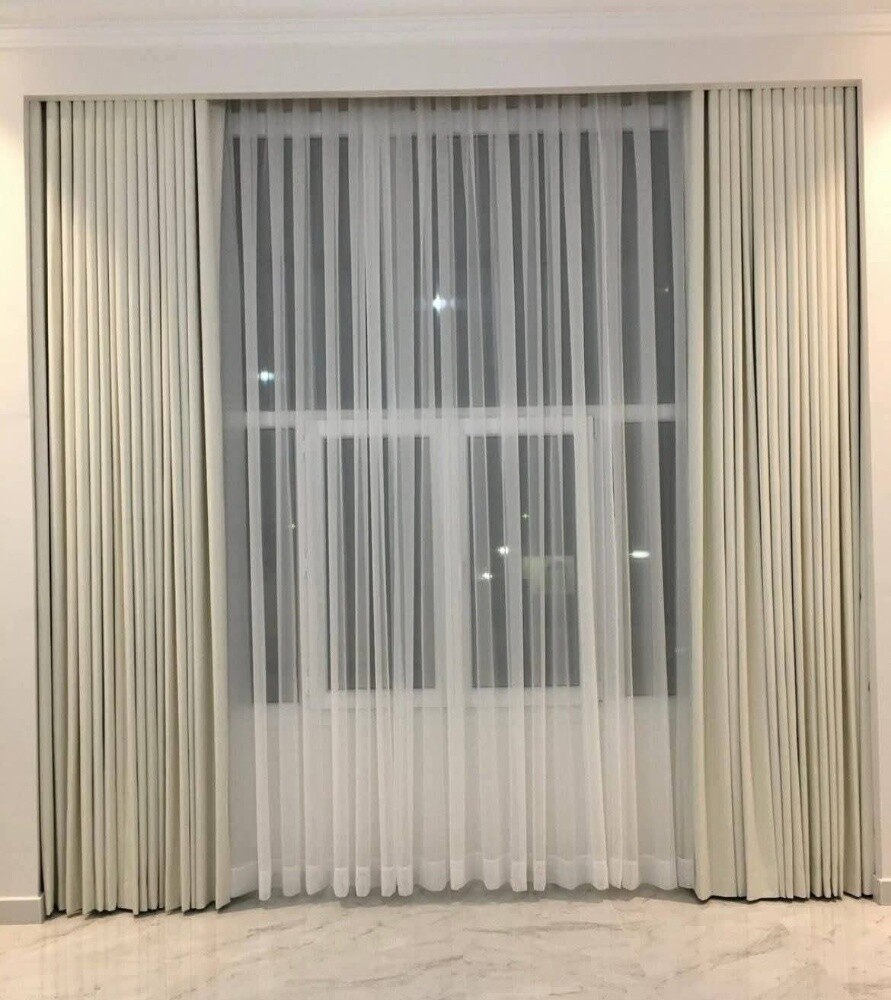 Curtain House - 10