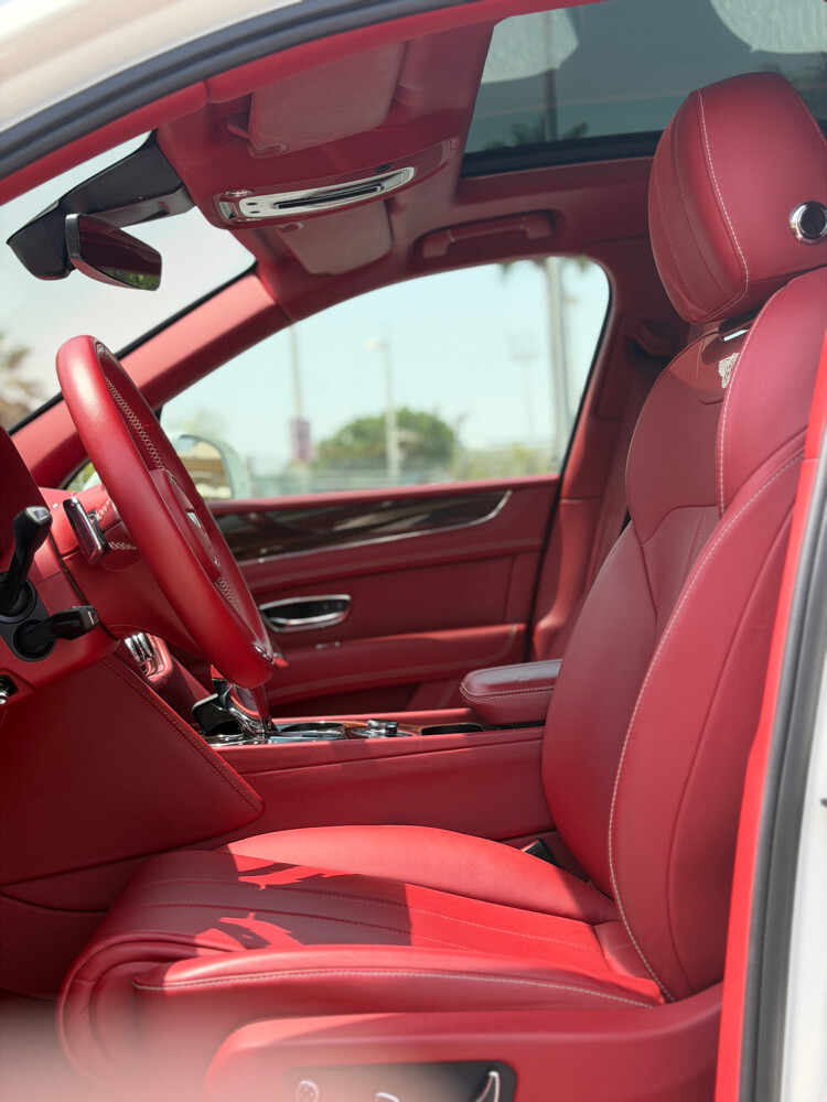 Bentley Bentayga - 10