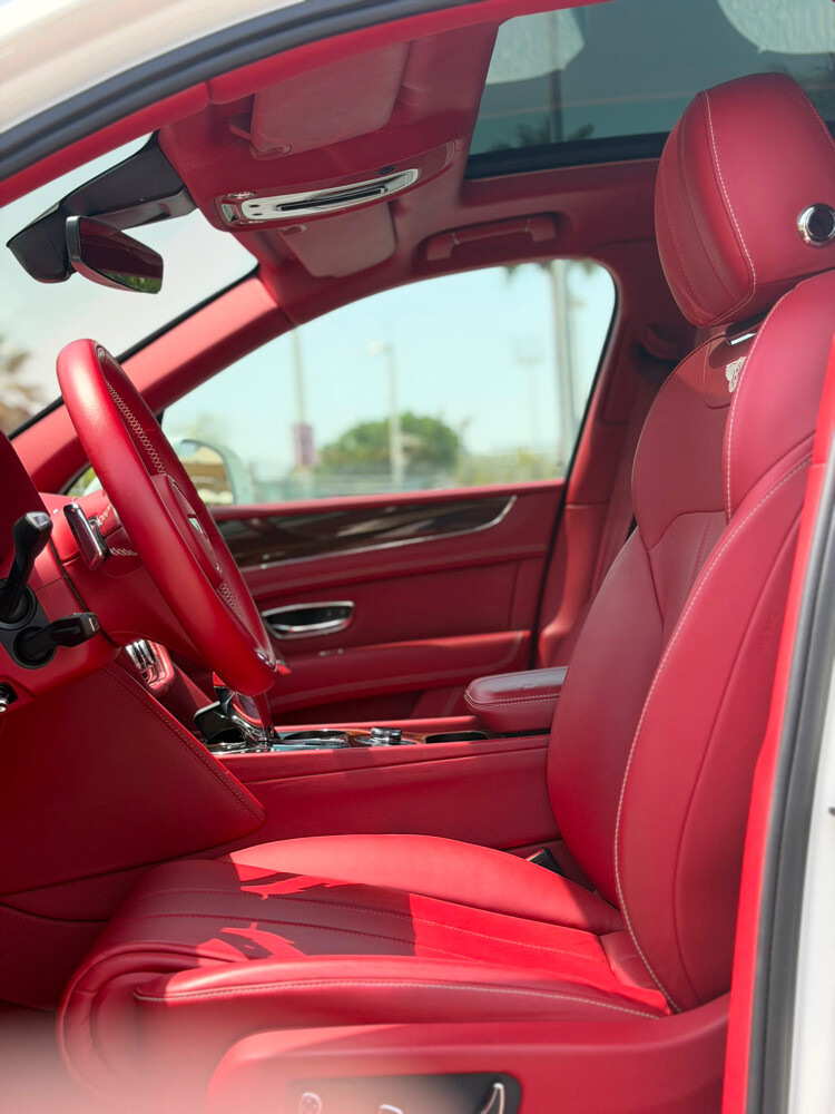Bentley Bentayga - 10