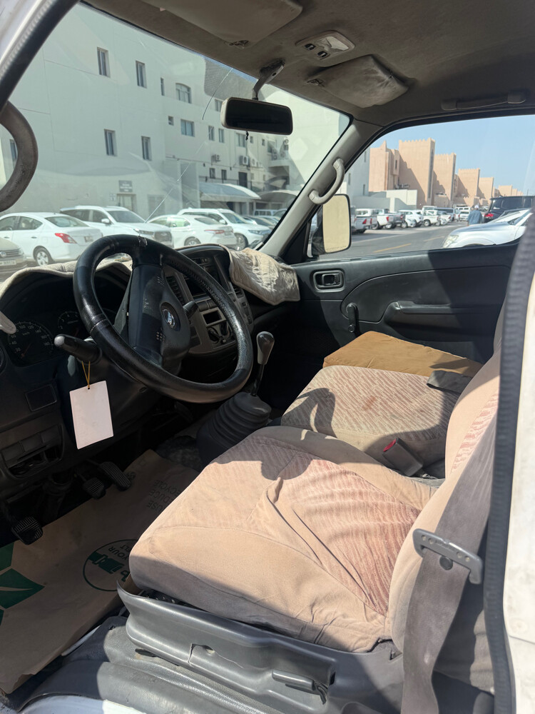 urvan for sale - 2