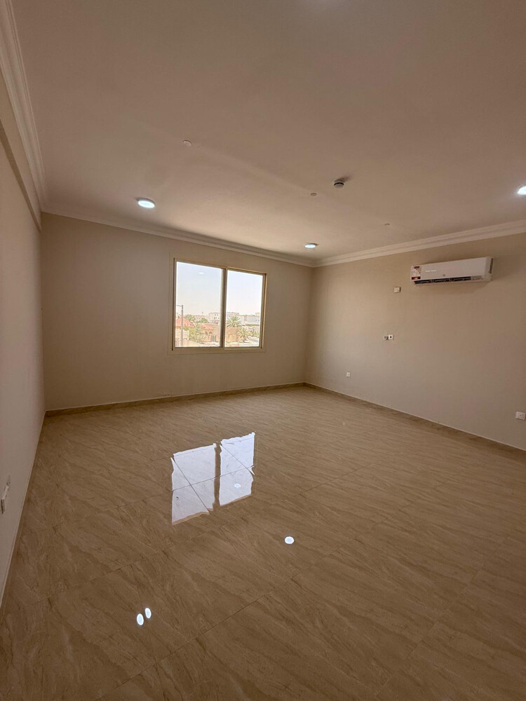 للبيع عماره في المطار القديم - 2