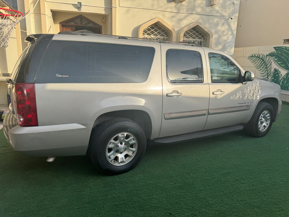 2007 GMC Yukon - 2