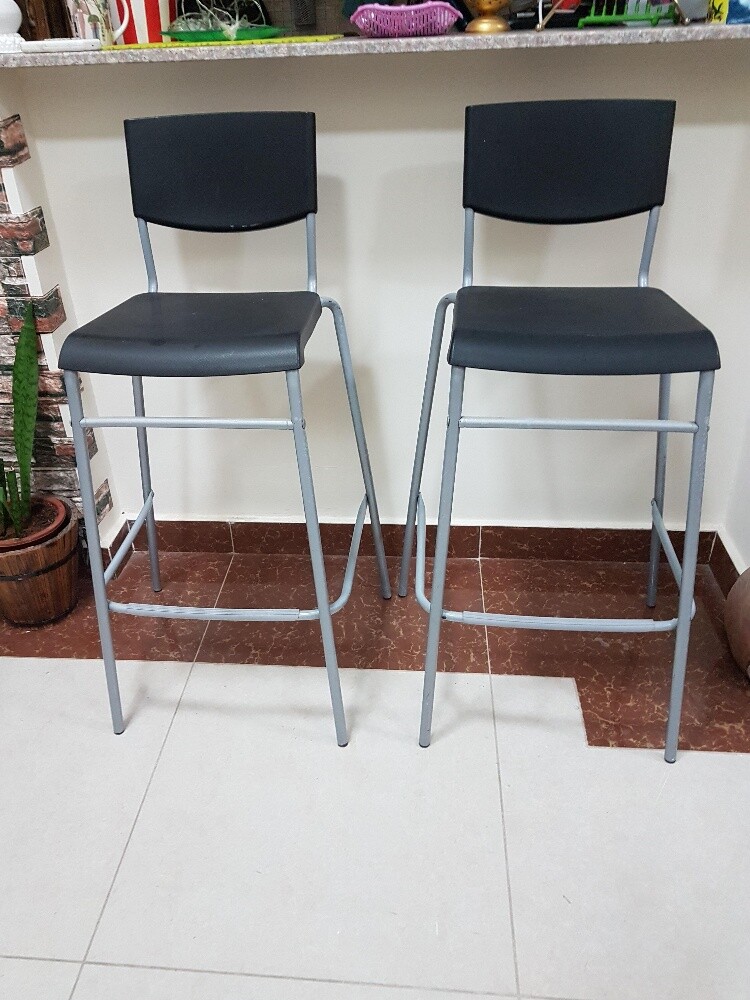Like new high dining chair - 1