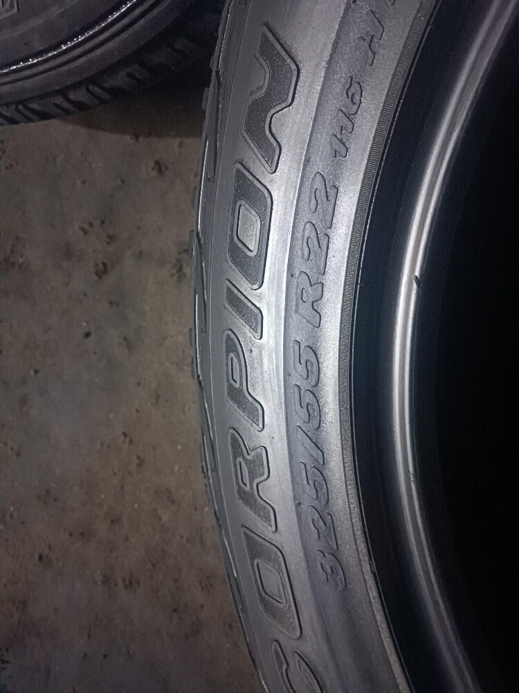 325/55/22" pirlli tire - 2