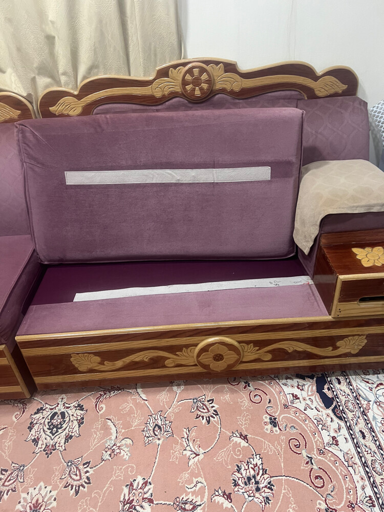 مجلس خمس قطع مع مساند ومخاد  - 1