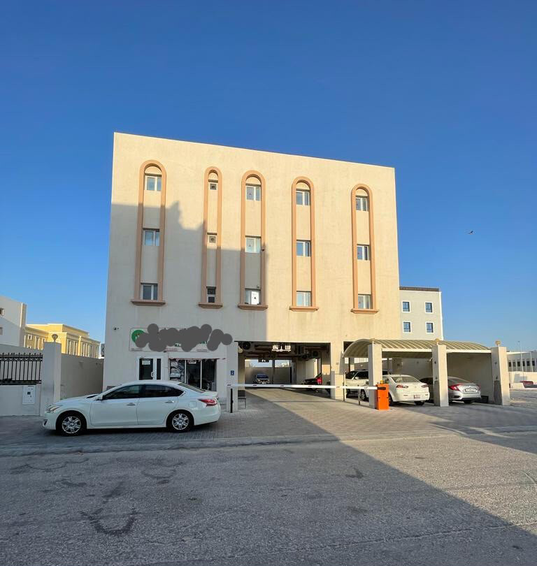 عمارة سكنية للبيع داخل الوكره  - 1