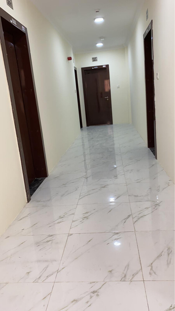 عمارة سكنية للبيع داخل الوكره  - 2