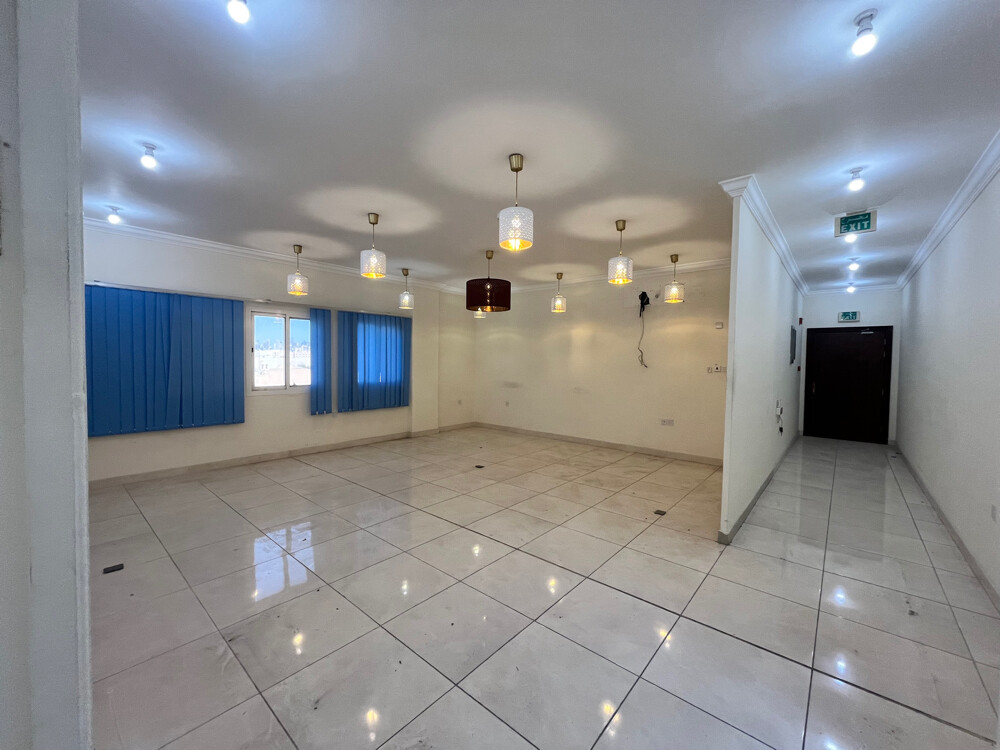 office for rent in mafinat khalifa - 1