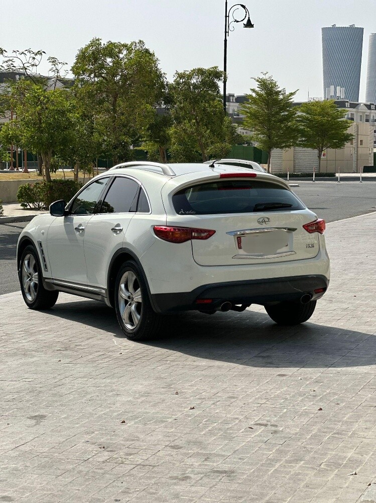 Infiniti - 2