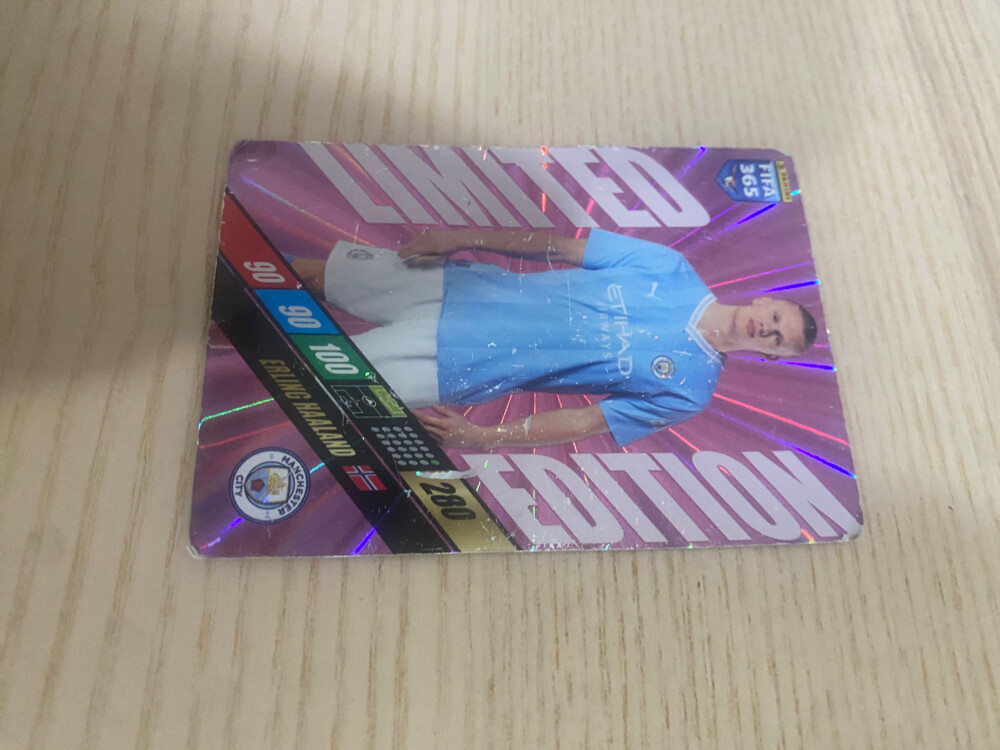 Haaland card 35 copies in the world - 1