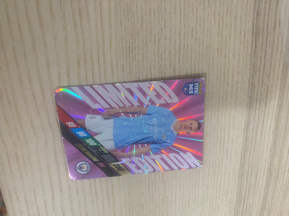 Haaland card 35 copies in the world - 4