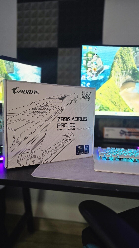 Gigabyte Z890 Aorus Pro Ice (White - 1