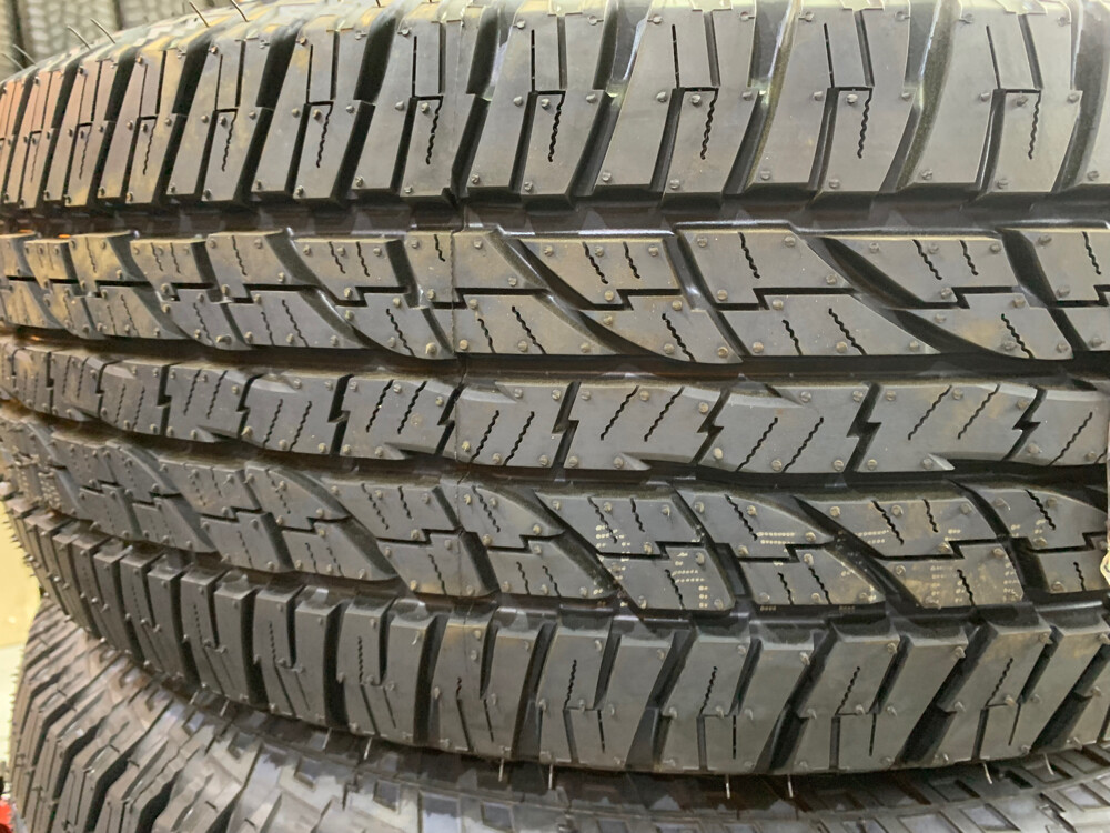 265/70R16 G015 Yokohama 4pc - 3
