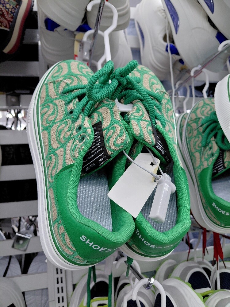 Trendy Patterned Sneakers - 2
