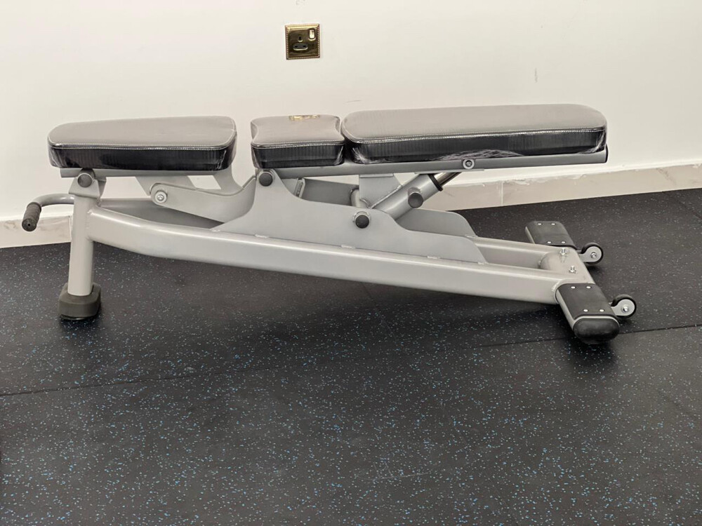 adjustable hydraulic bench - 1