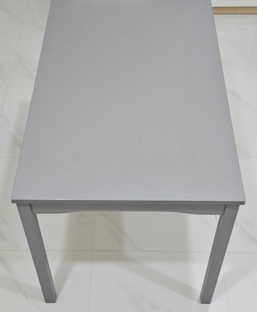 Barely used IKEA table with chair - 6