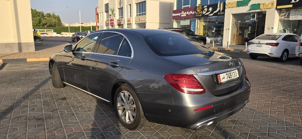 Mercedes E200 - 3