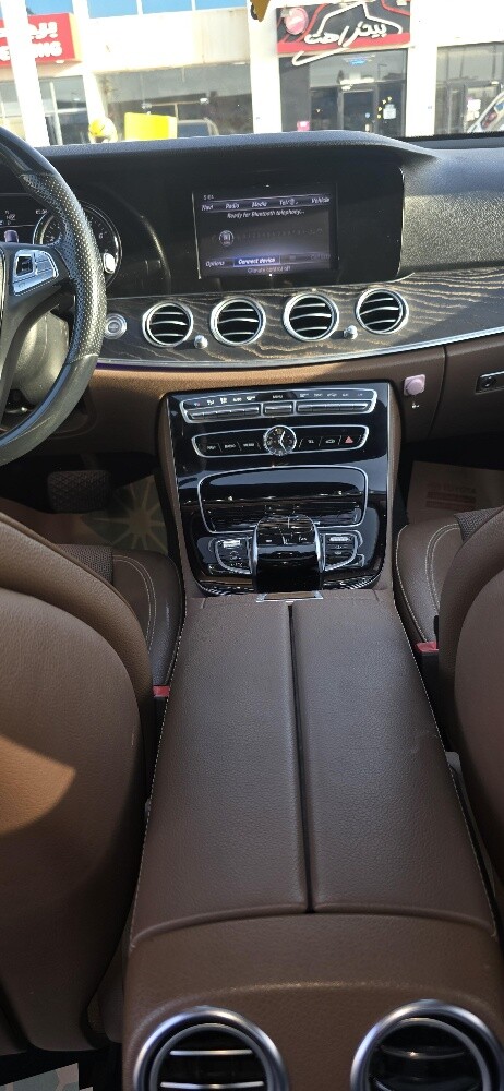 Mercedes E200 - 7