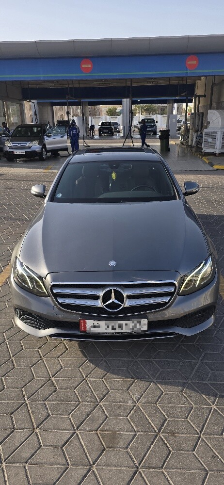 Mercedes E200 - 1