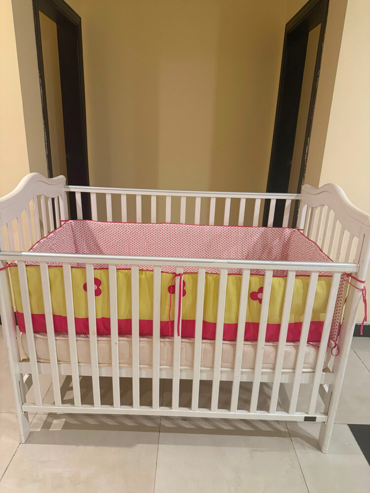 سرير اطفال  - 2