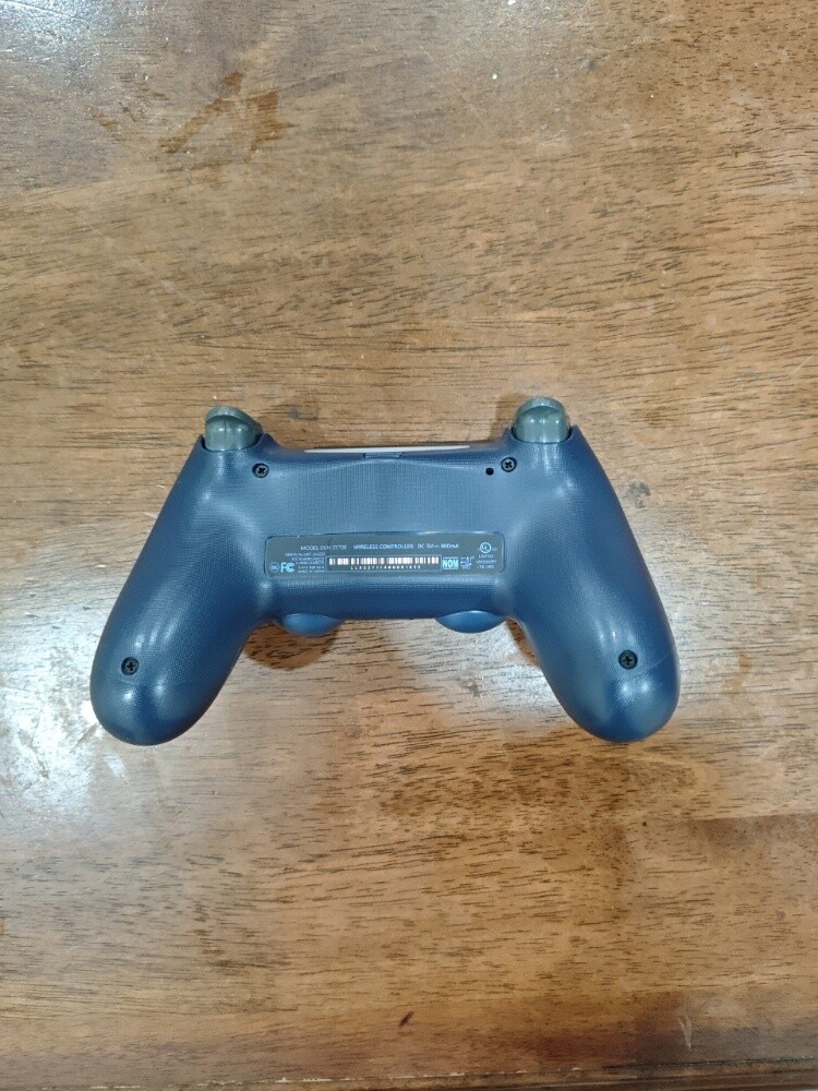 PlayStation 4 Slim (Matte Edition) - 8