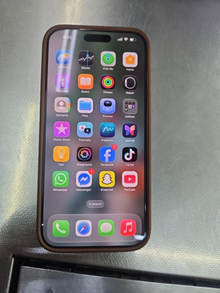 I phone 17 pro max - 1