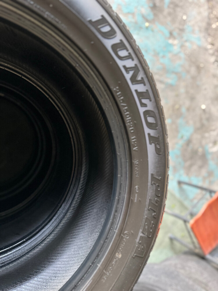 285/50/20 Dunlop tyre - 3