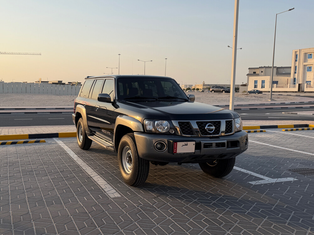 للبيع نيسان سوبر سفاري - 1