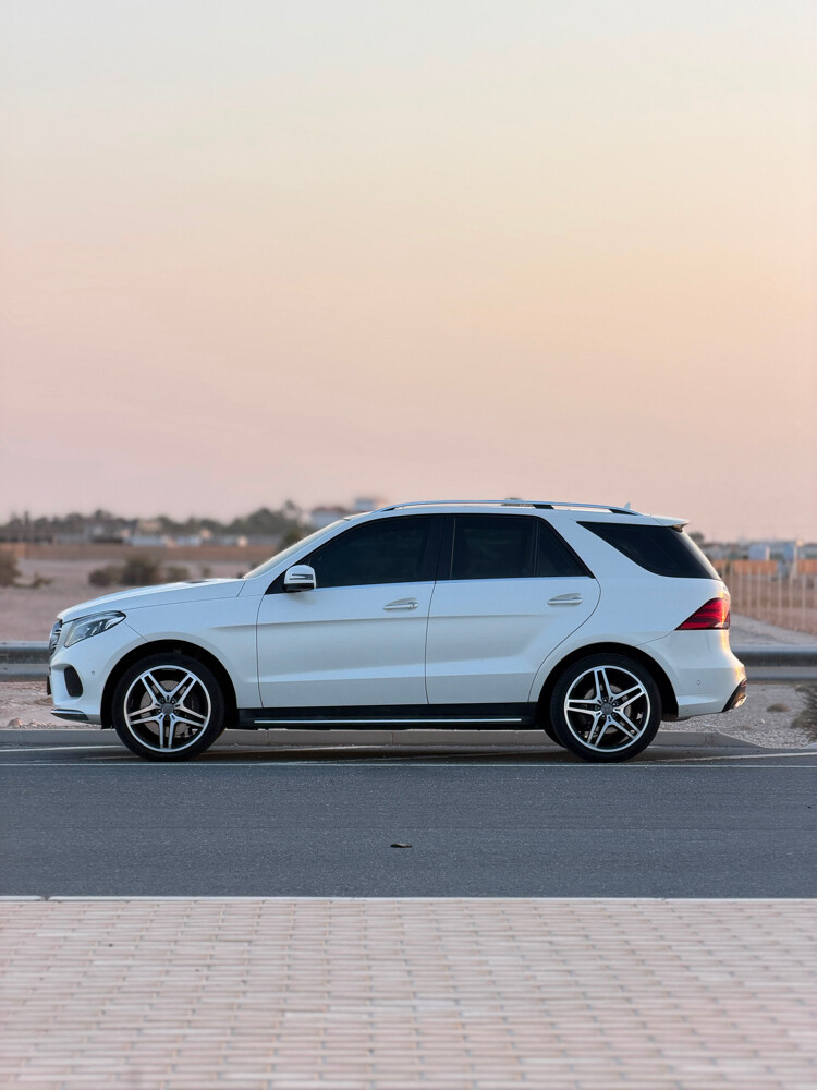 Mercedes-Benz GLE 400 - 4