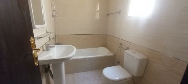 3 bhk old airport building apartmnt - 11