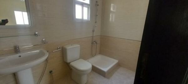 3 bhk old airport building apartmnt - 13