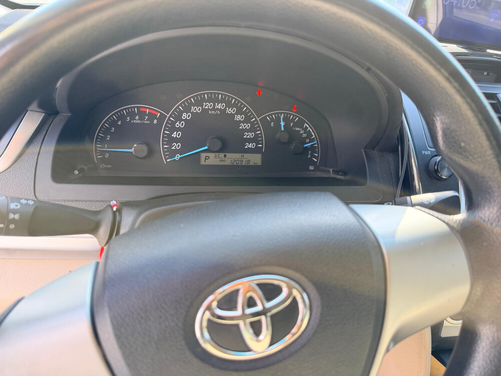 low miles Camry 2015 - 9