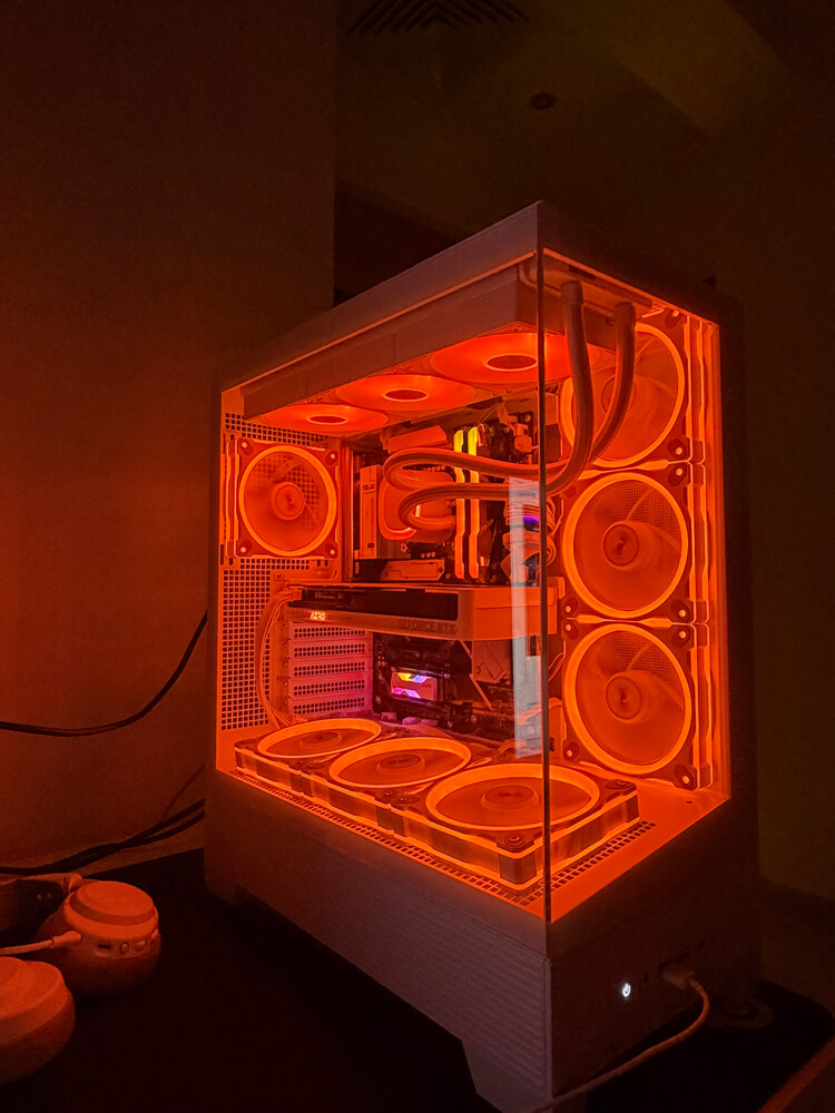 Gaming pc + keyboard mouse-monitor  - 4