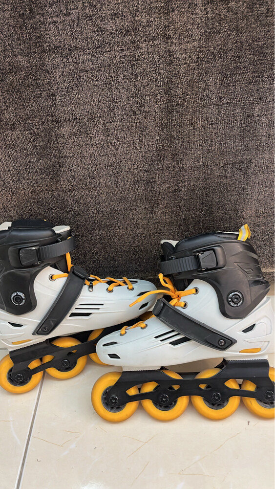 rollerskate - 1