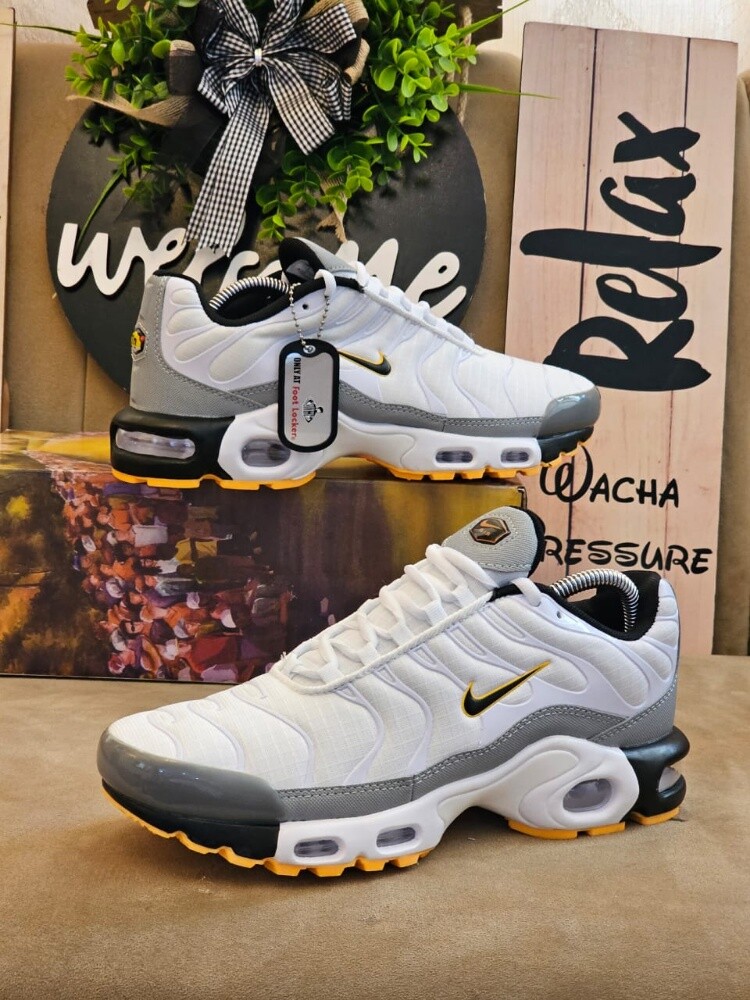 Brand new Air Nike Tn different - 1