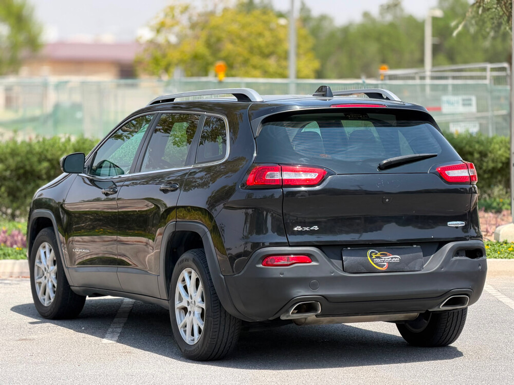 jeep Cherokee - 6