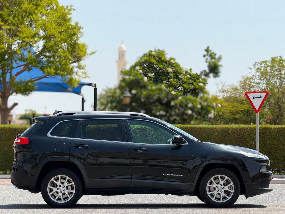 jeep Cherokee - 8