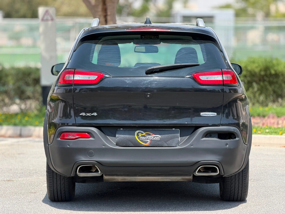 jeep Cherokee - 5
