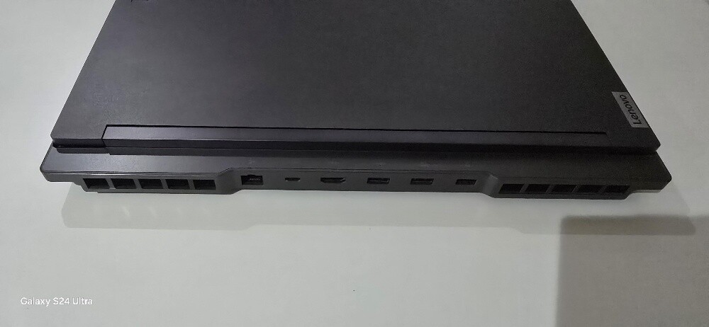 Gaming laptop Legion 7 - 4
