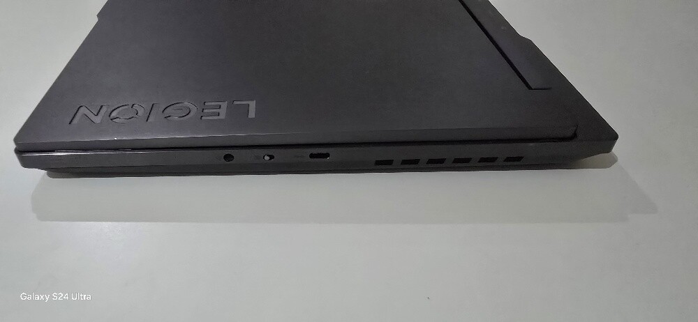 Gaming laptop Legion 7 - 8