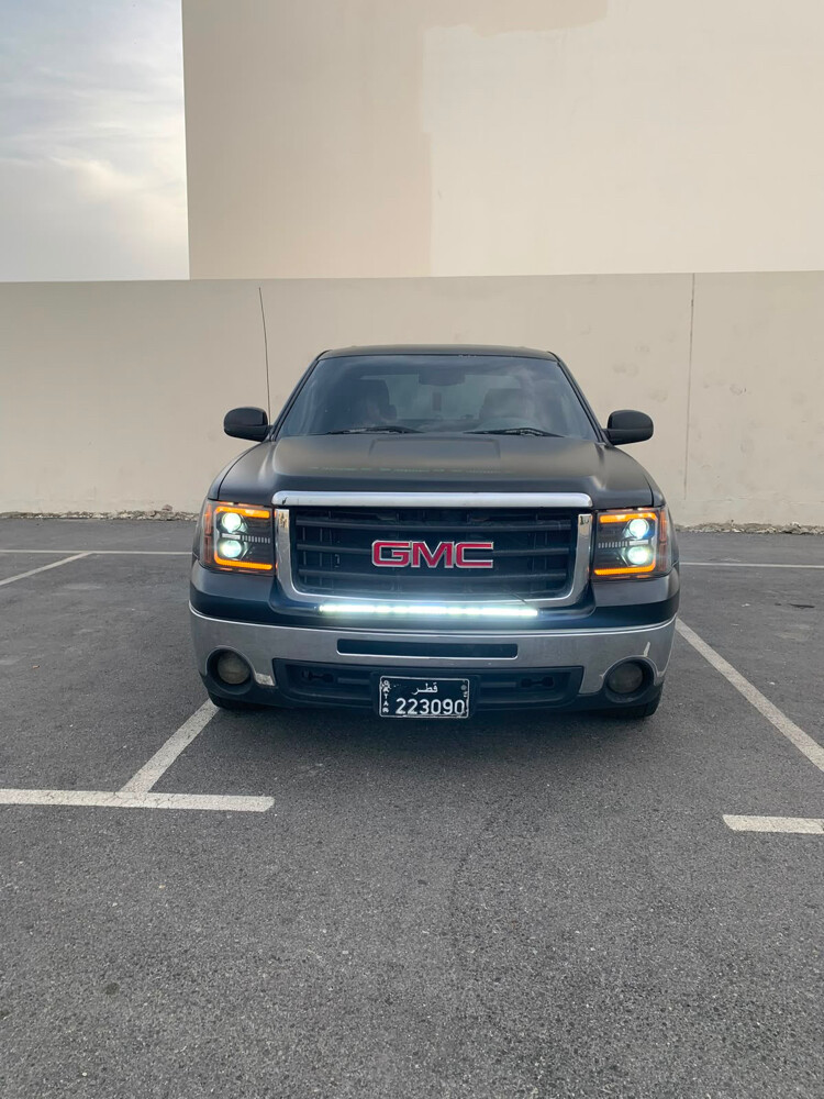 GMC SIERRA - 1