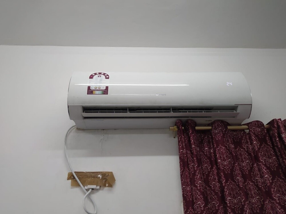 Gree 2.5 Ton- 6 Pieces - Like new - 1