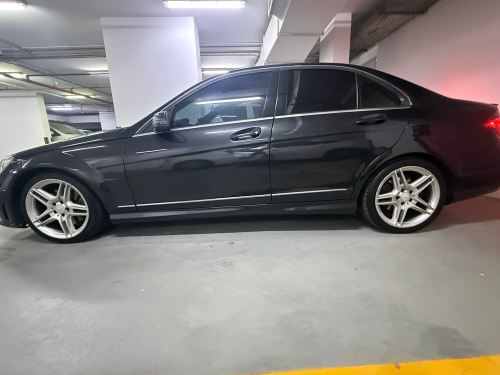 Mercedes C300 full options - 10